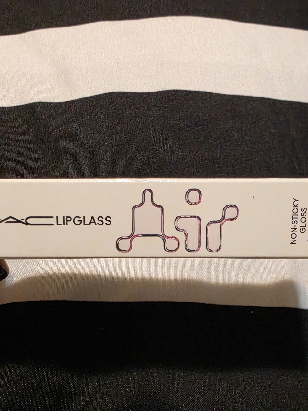 MAC Lipglass Air Non-Sticky Gloss - White/Pink Accents
